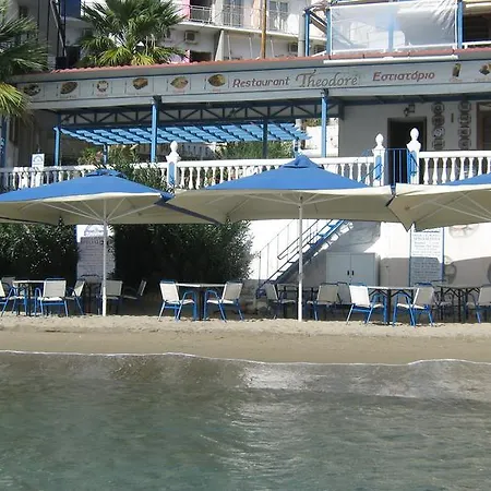 Ξενοδοχείο Oasis Theodoros & Litsa Galaris 2*